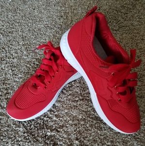 NWOB Fila knock off sneakers tennis shoes